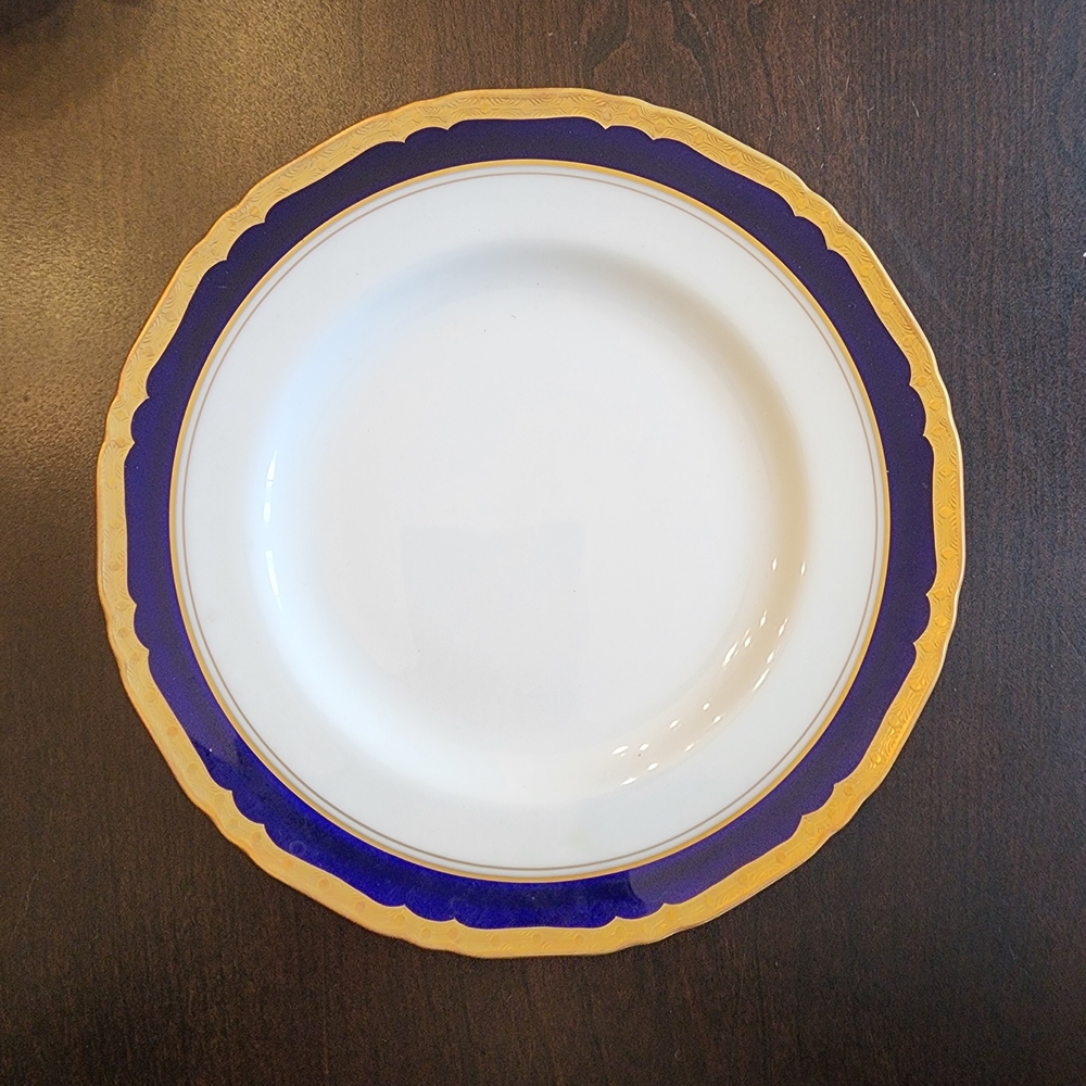 Royal Worcester Aston England Blue Gold Rim Fine Bone China 8" Salad Plate Dish
